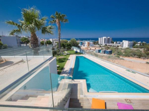 Villa Kono Titan - Stunning 6 Bedroom Protaras Villa with Pool - Stunning Sea Views